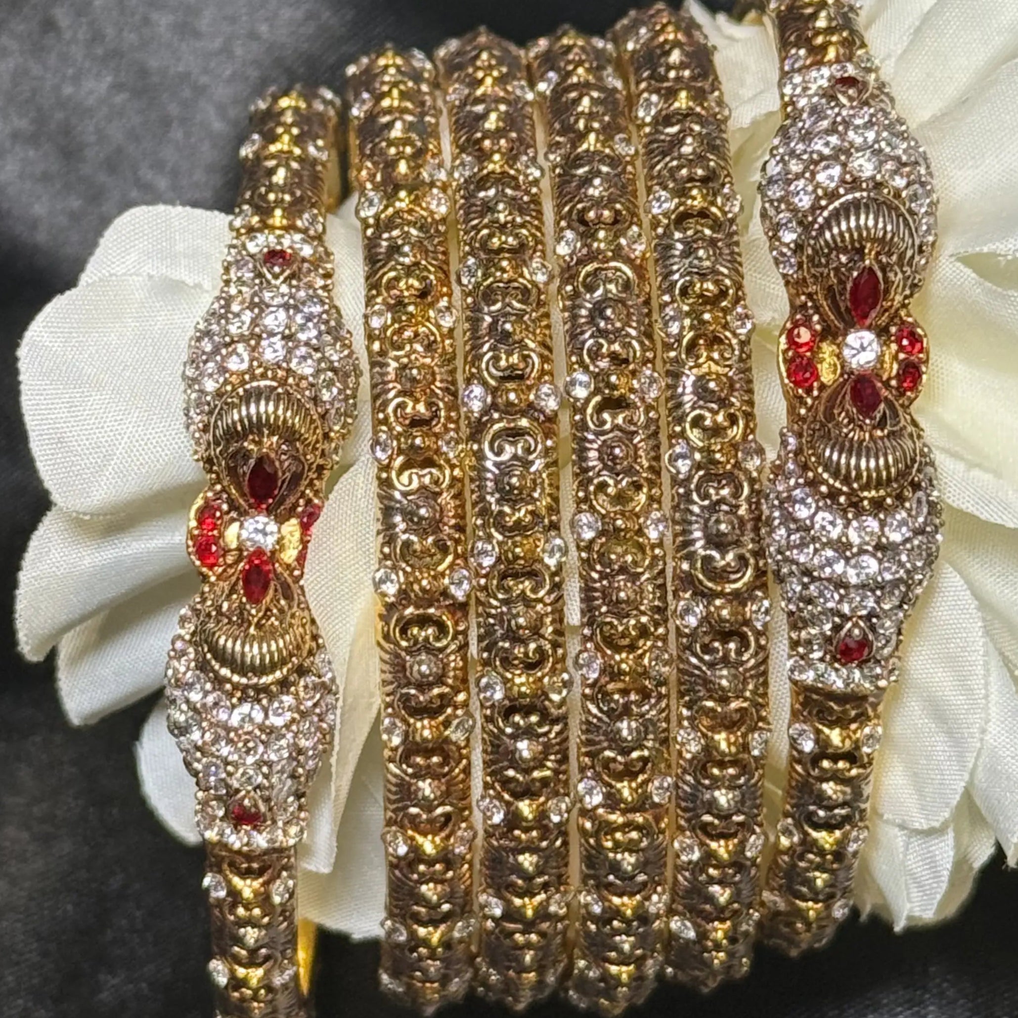 Vintage gold bangle set – 6 pieces with antique finish