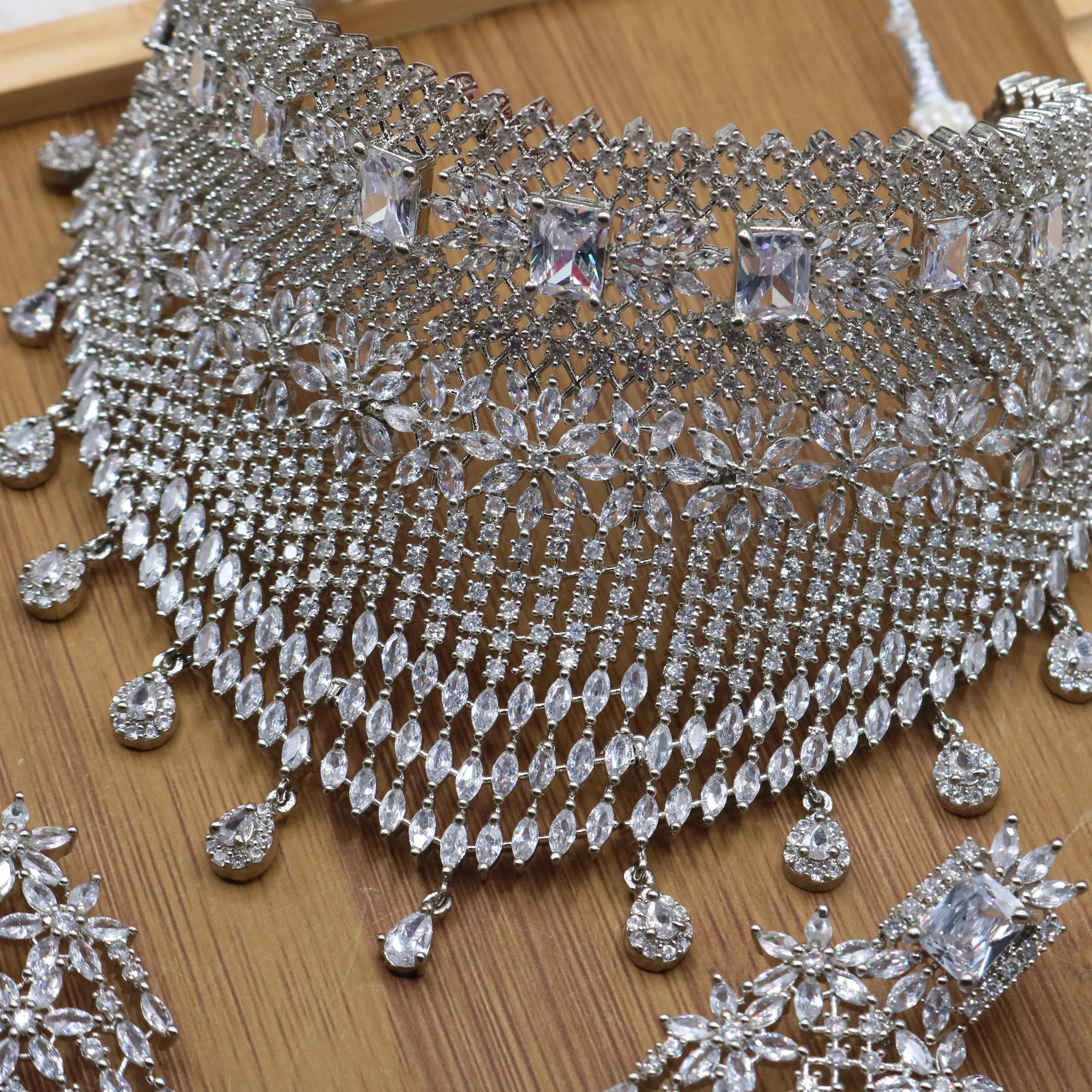 necklace view of Pakistani bridal jewelry crystal choker set