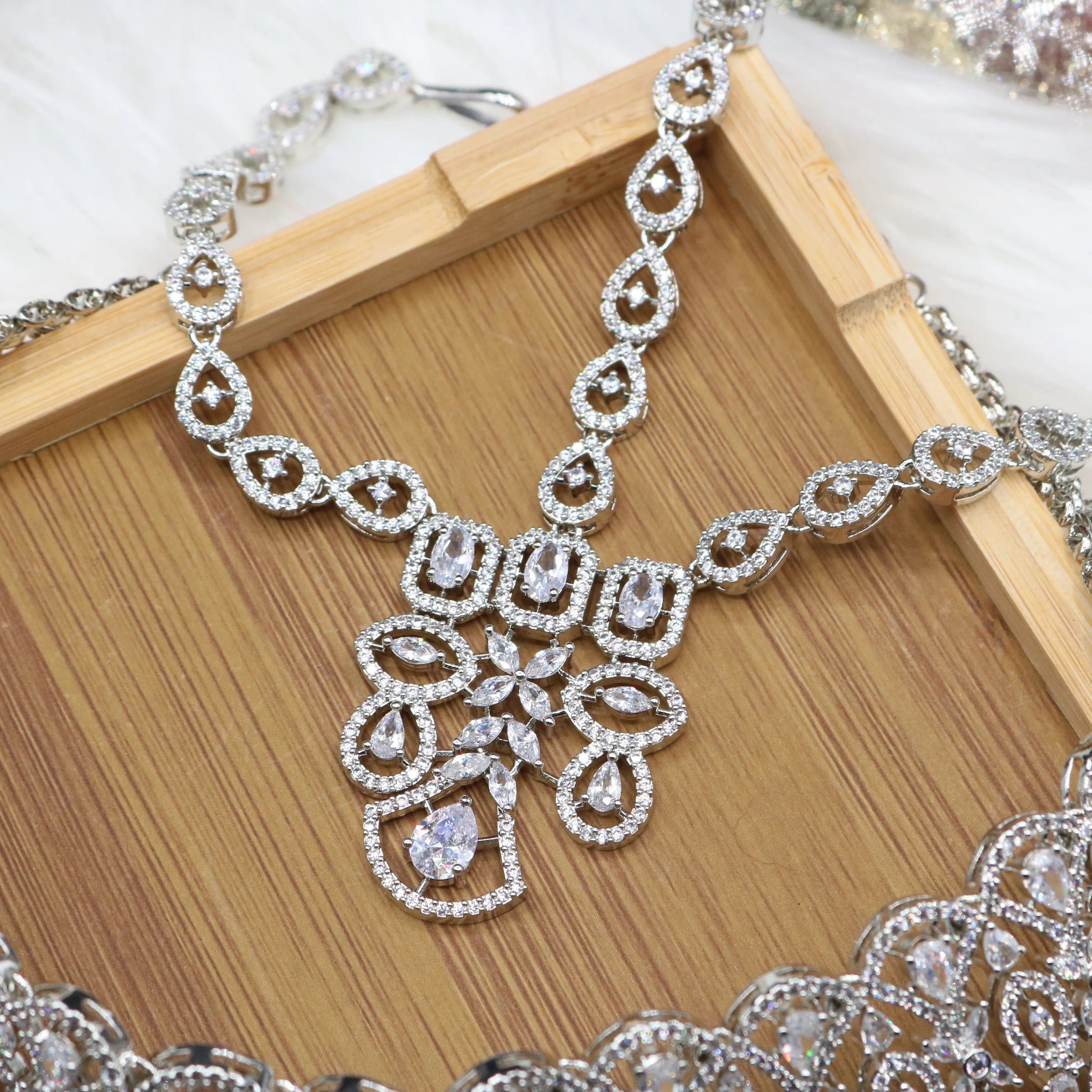 closer view of mattha patti of Silver bridal choker necklace set with earrings and matha patti
