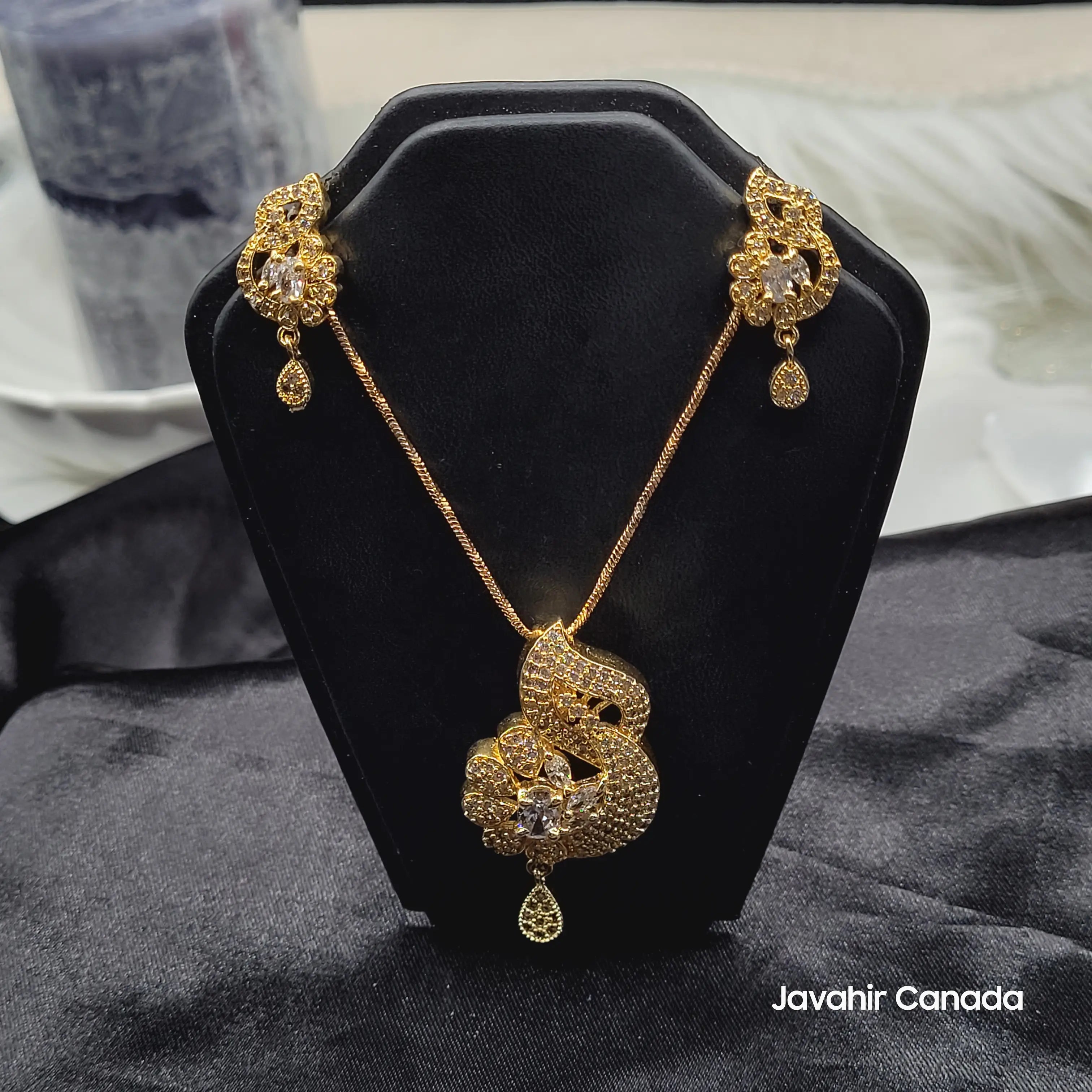 JV206 gold statement pendant and earrings set with AD stones – Javahir Canada