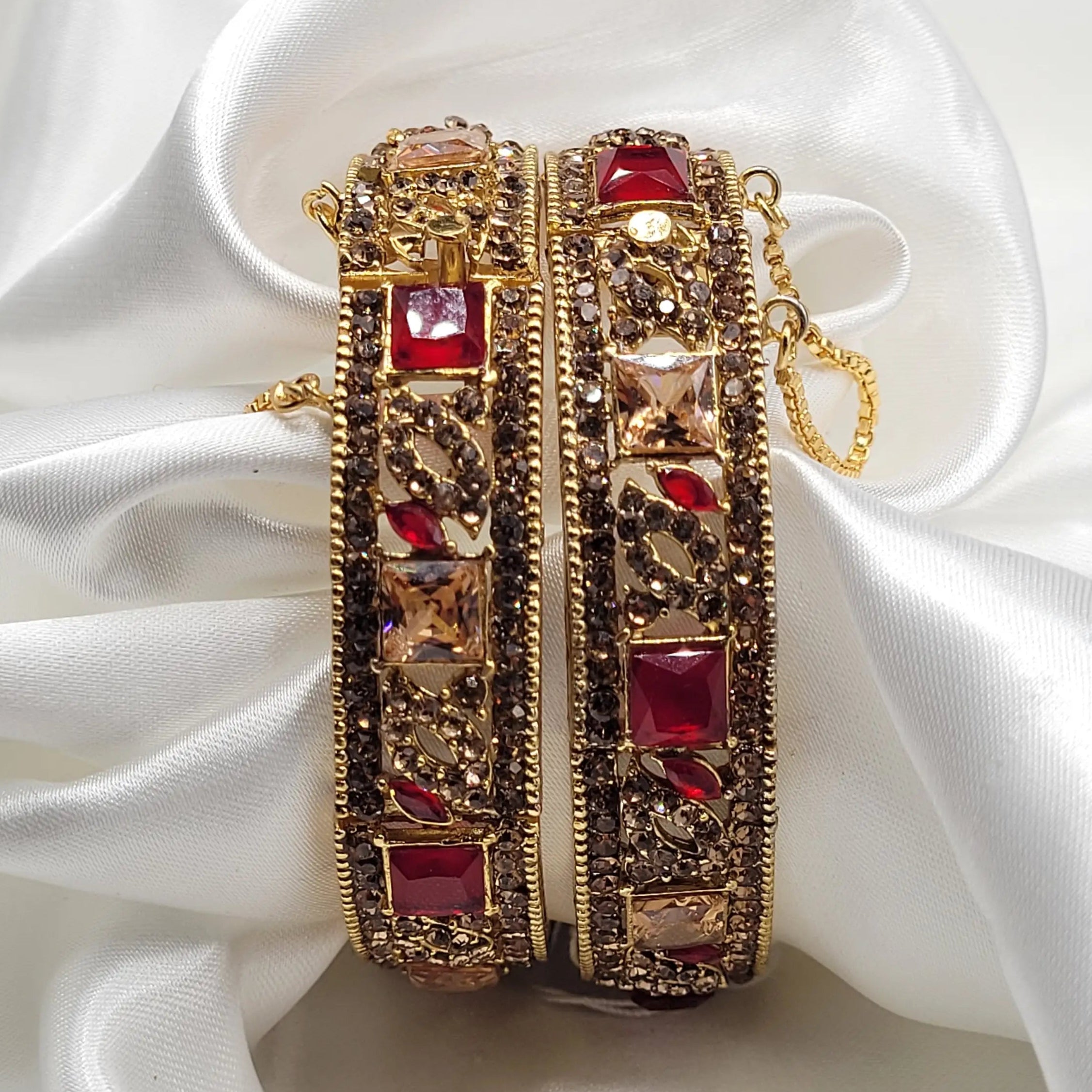 JV3016 red and champagne square-stone bangles with gold detailing – top view