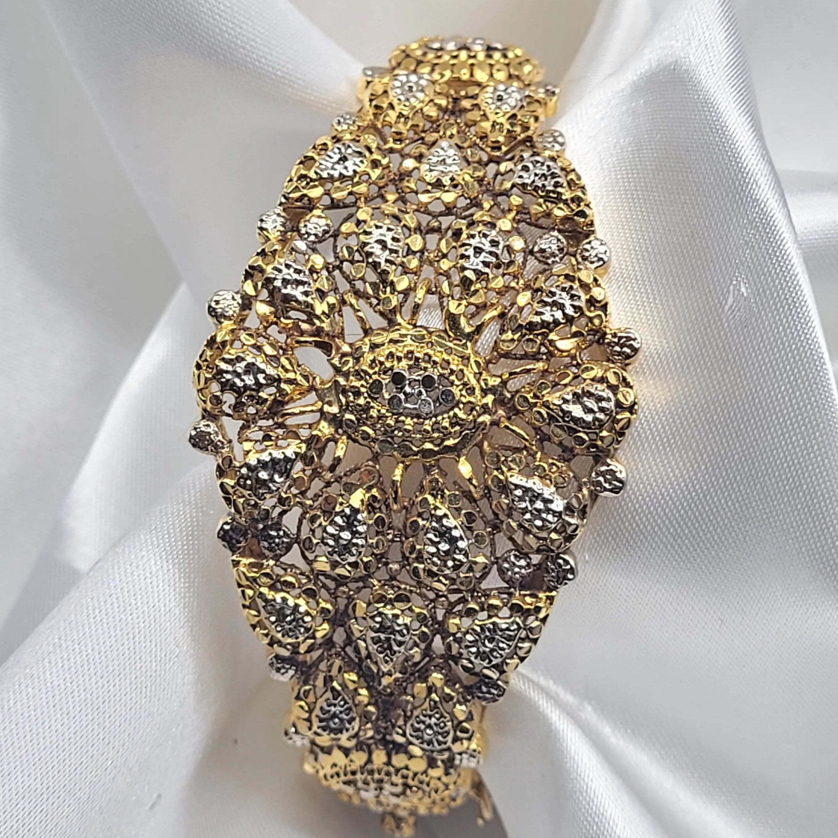 JV3017 antique gold and silver filigree bangle – front view