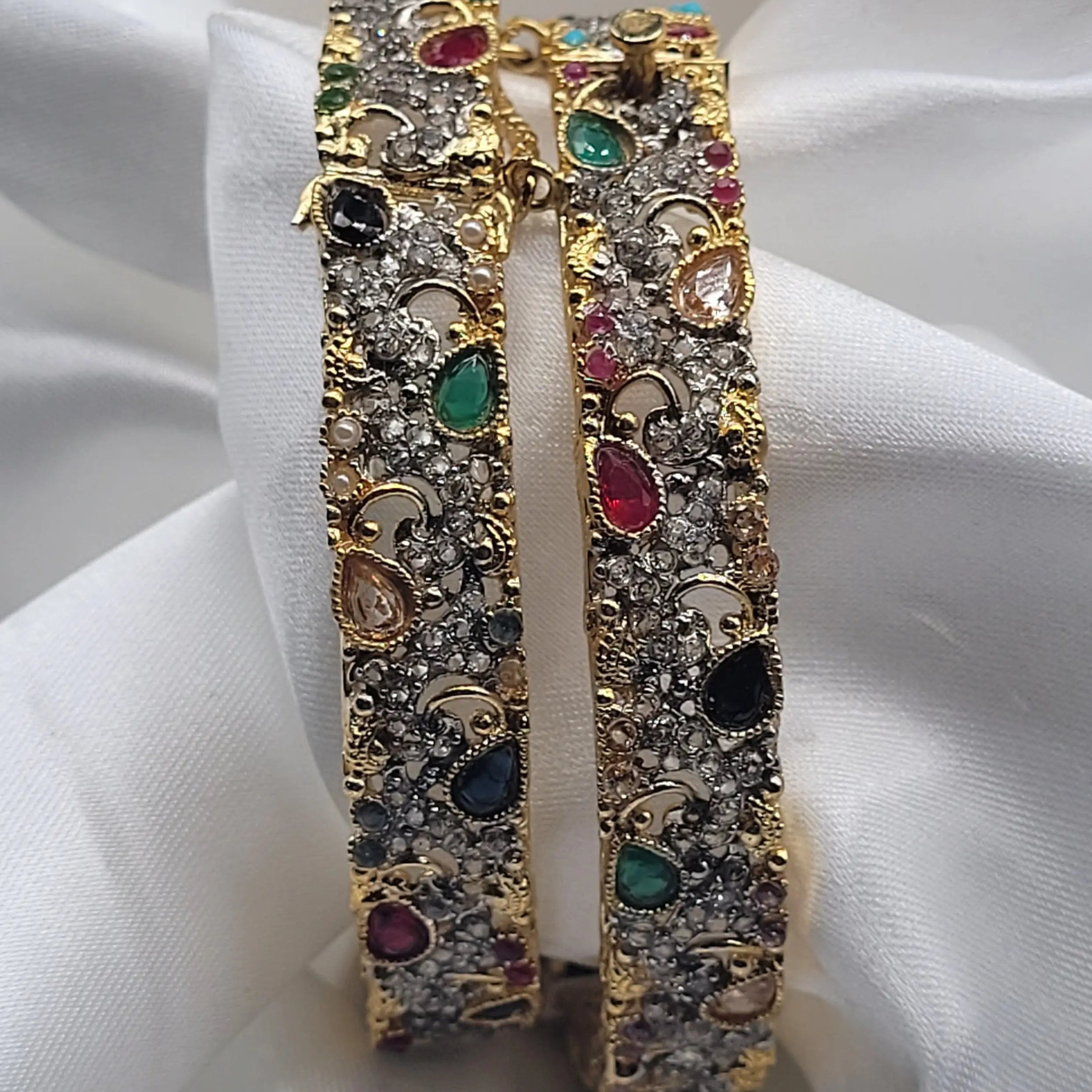 JV3018 openable gold bangles with CZ crystals and multicolor teardrop stones – front view