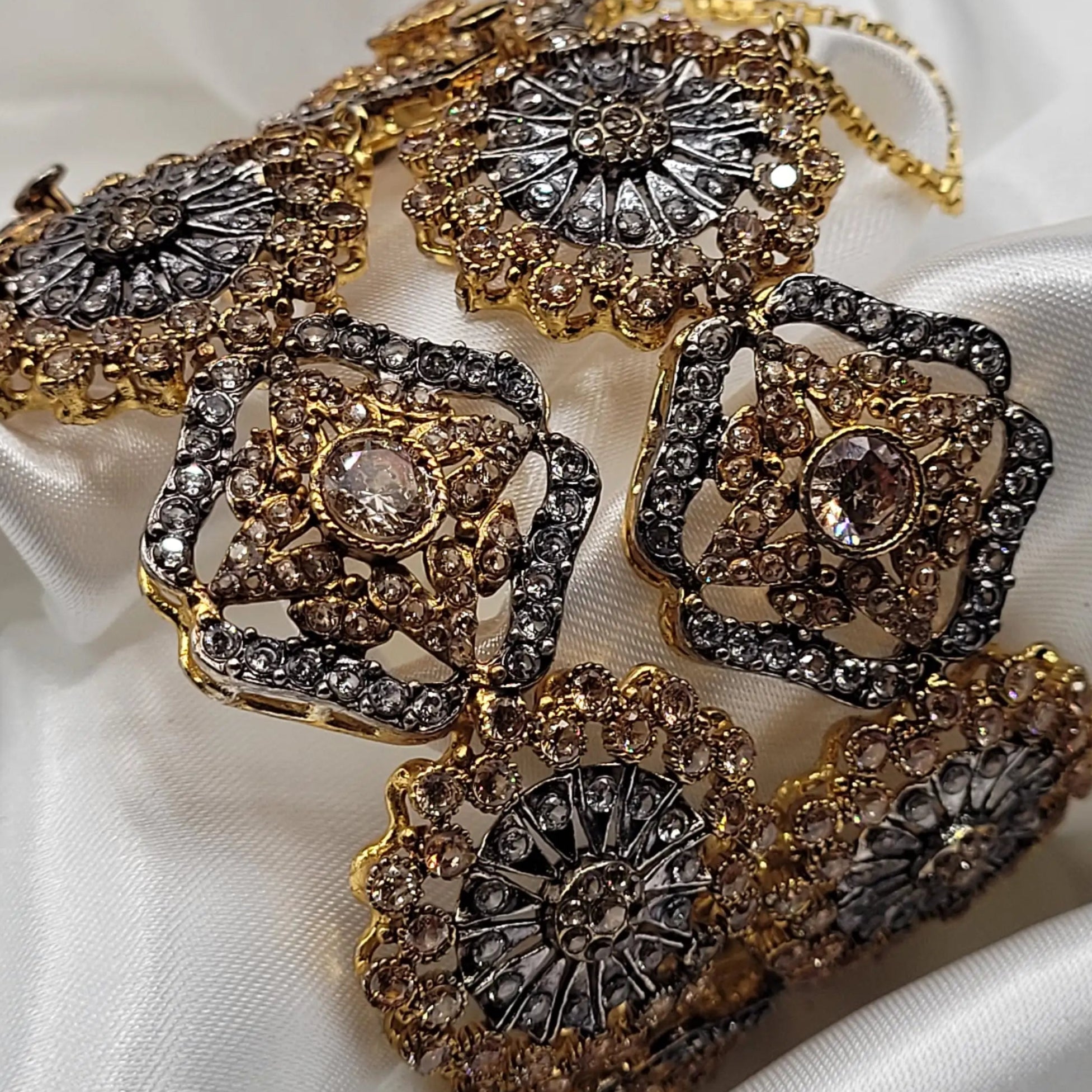 Detailed top view of JV3020 antique bangles – smoke grey accents