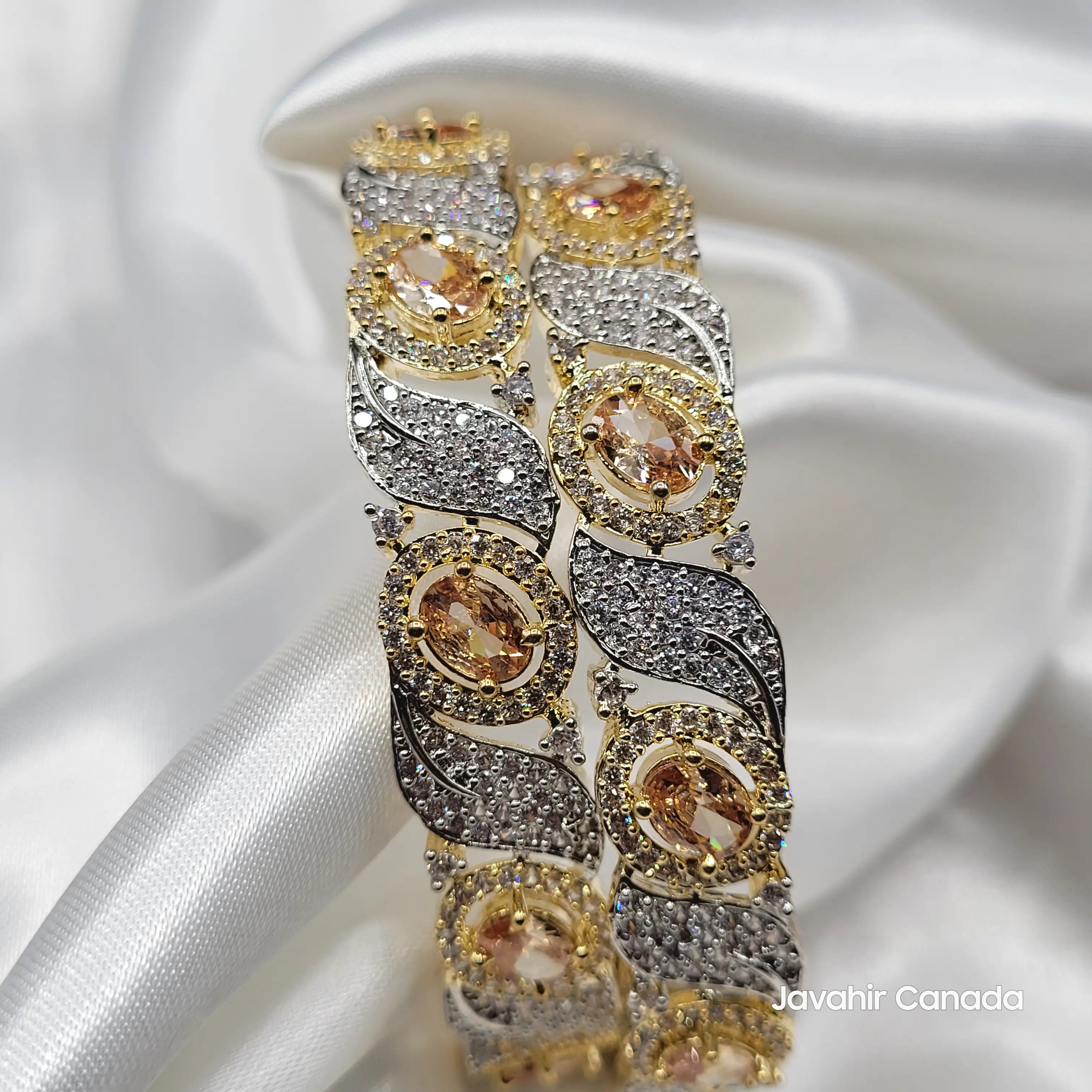 JV3025 Bangle Pair in Gold Finish – Elegant Curve Design