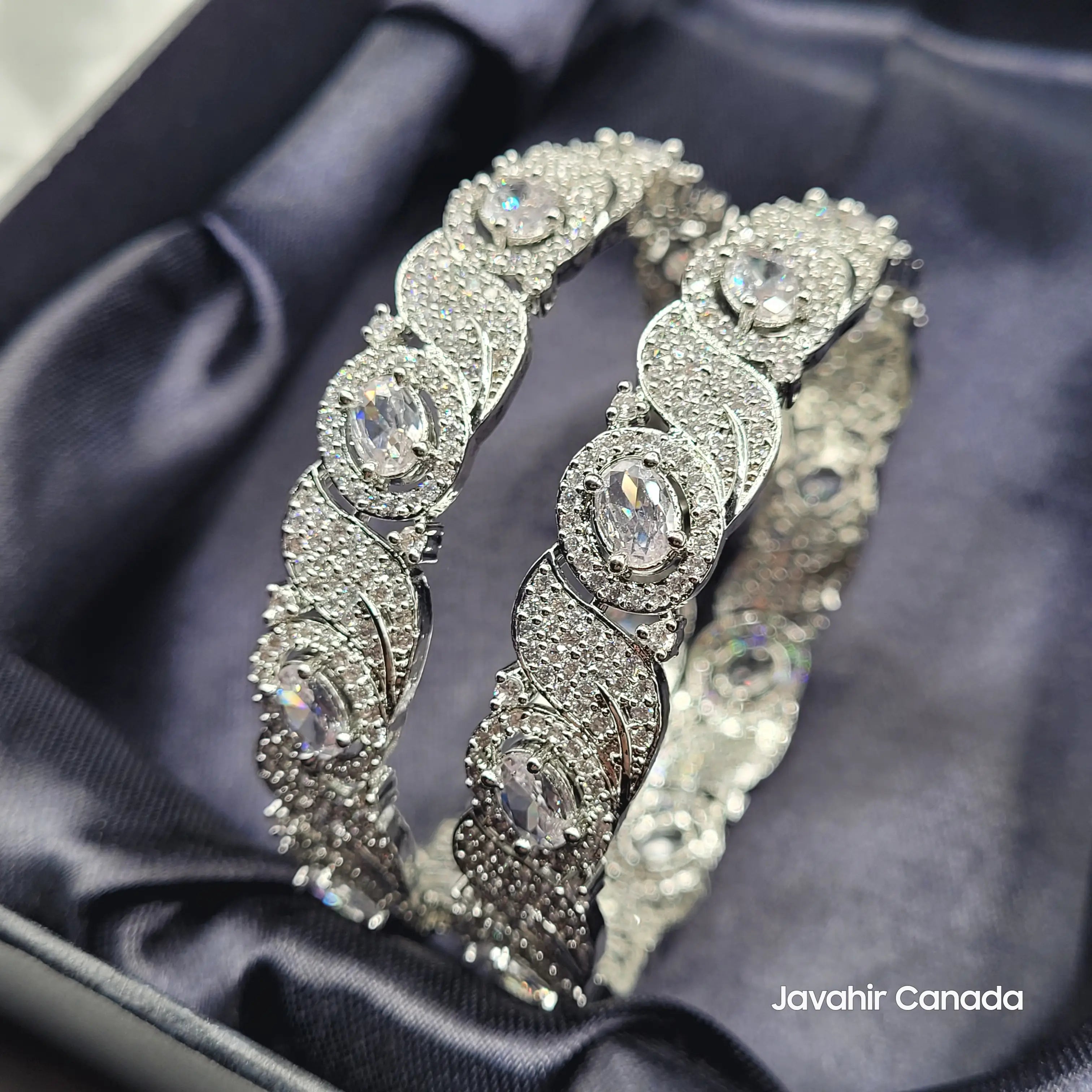 JV3025 Silver American Diamond Bangles – Close-Up on Wave Detail