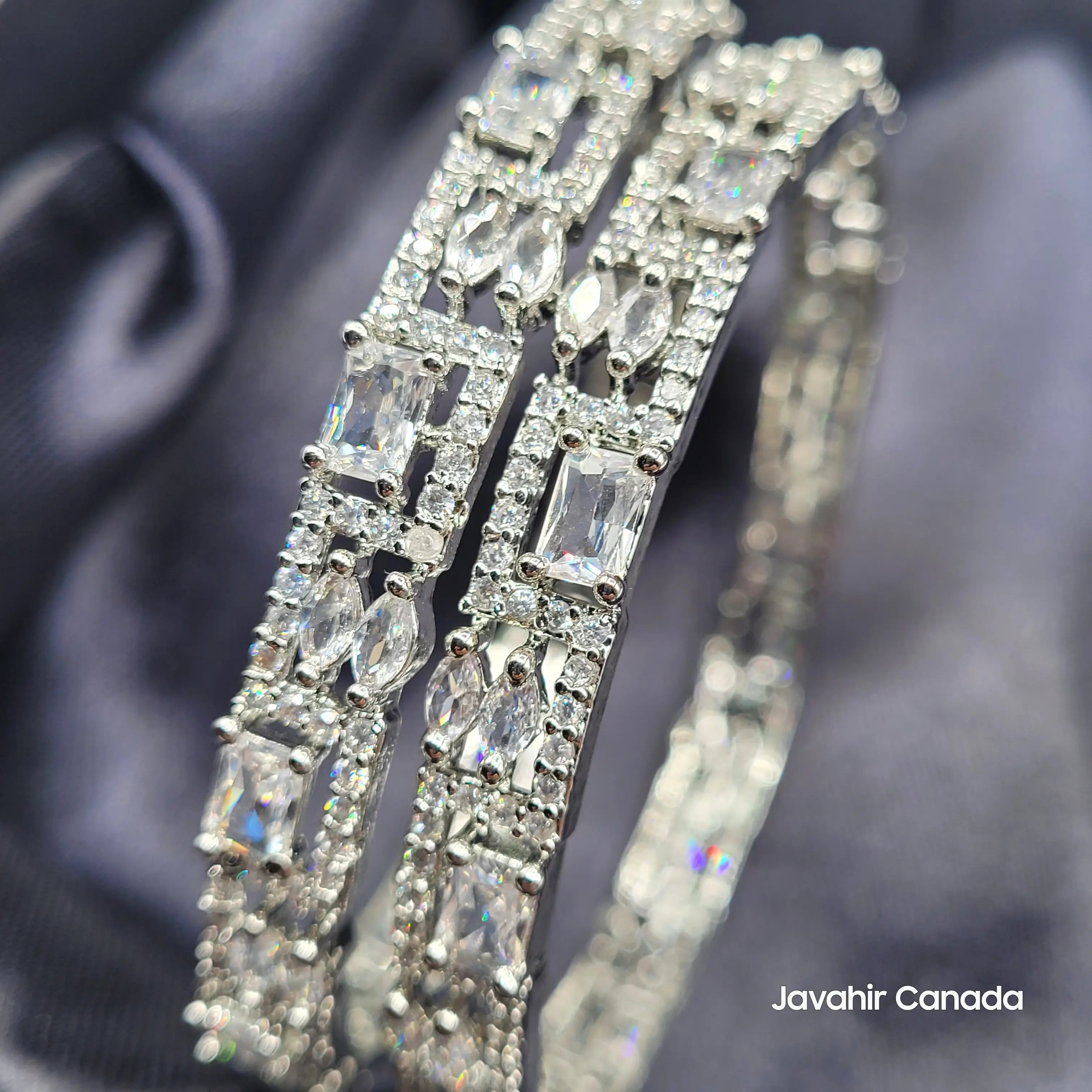 JV3026 Rhodium Bangles – Side View with Sparkle Detail