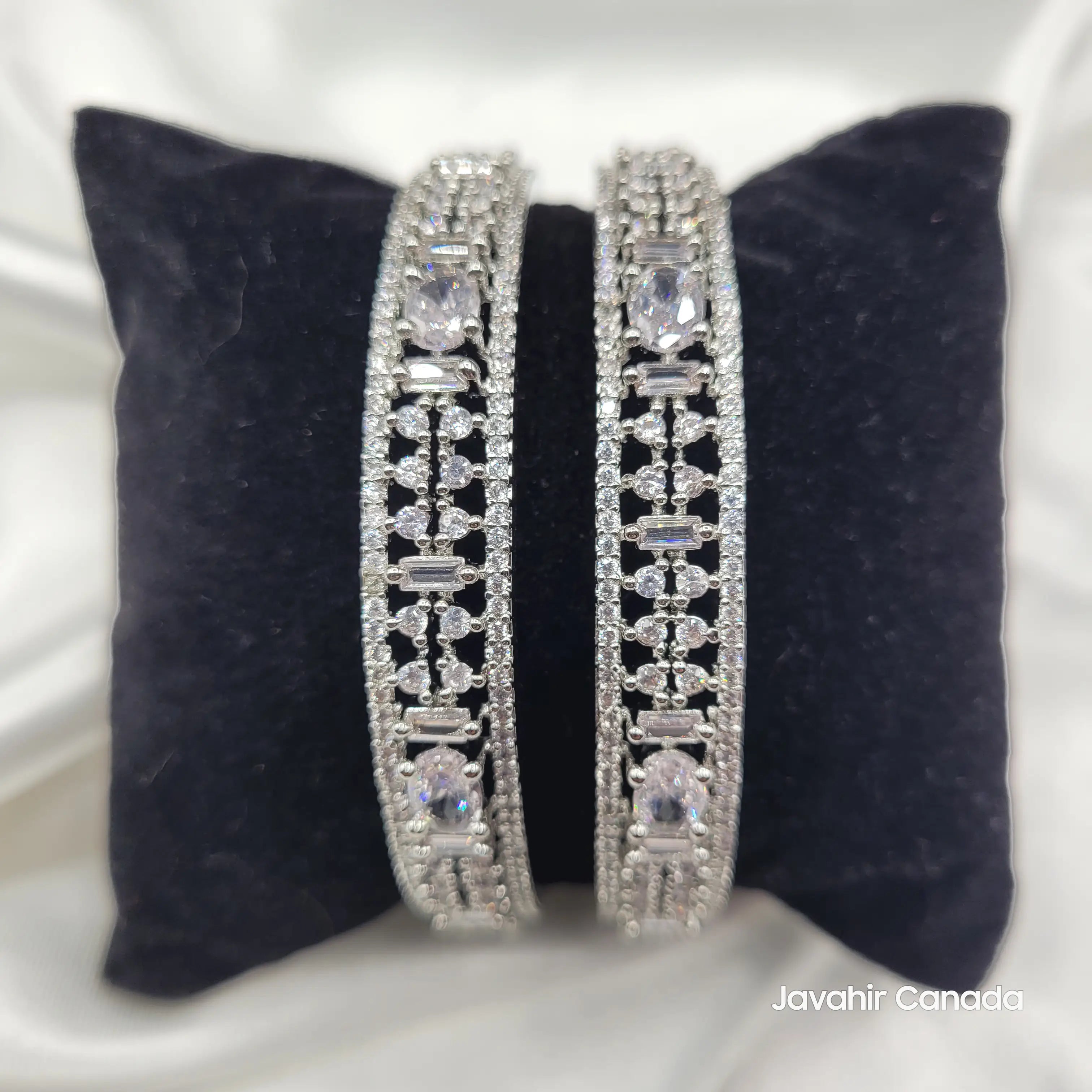 JV3028 Silver Bangles on Velvet – Structured Elegance