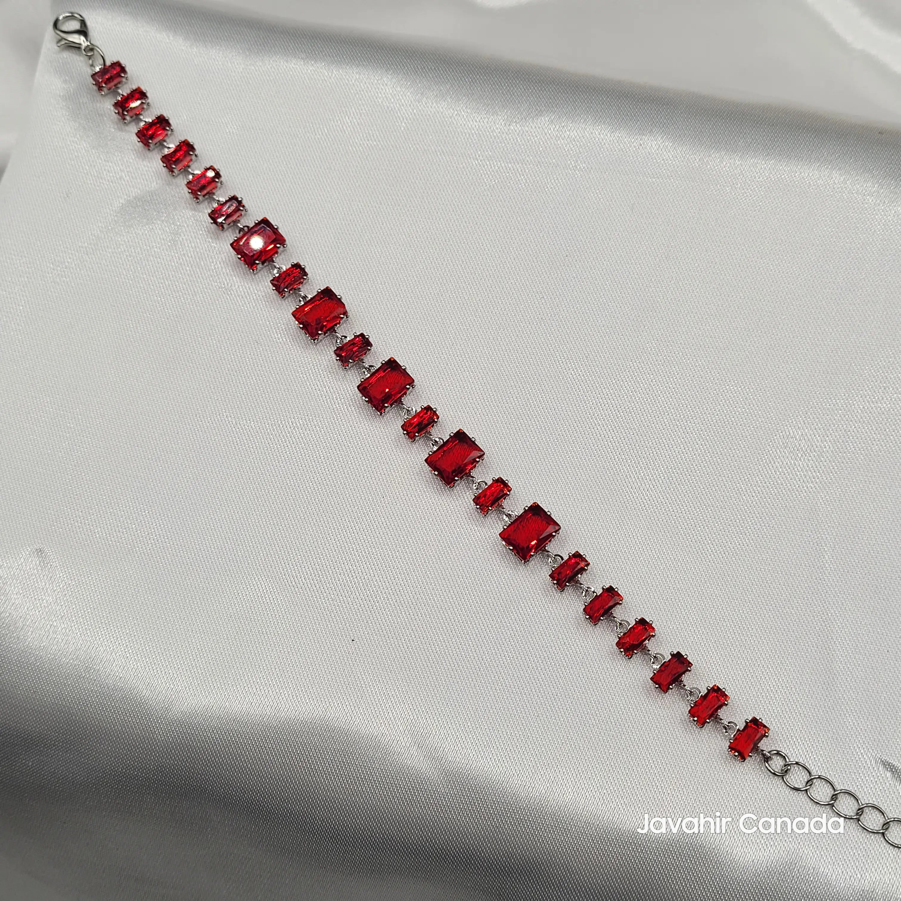 Red emerald-cut stone bracelet from JV4007 collection in silver finish