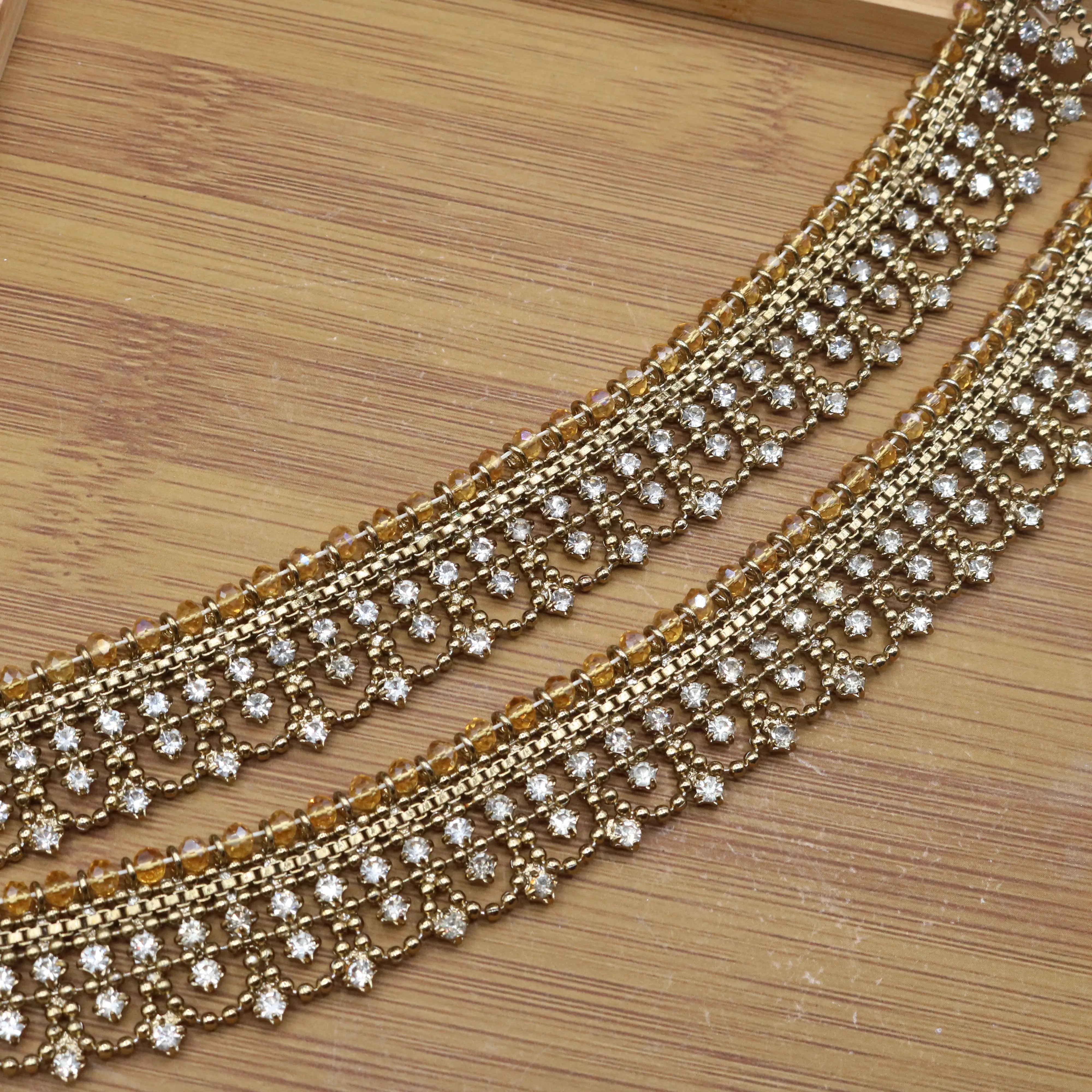 Detailed close-up of top bead border and embedded stones on JV5024 anklets
