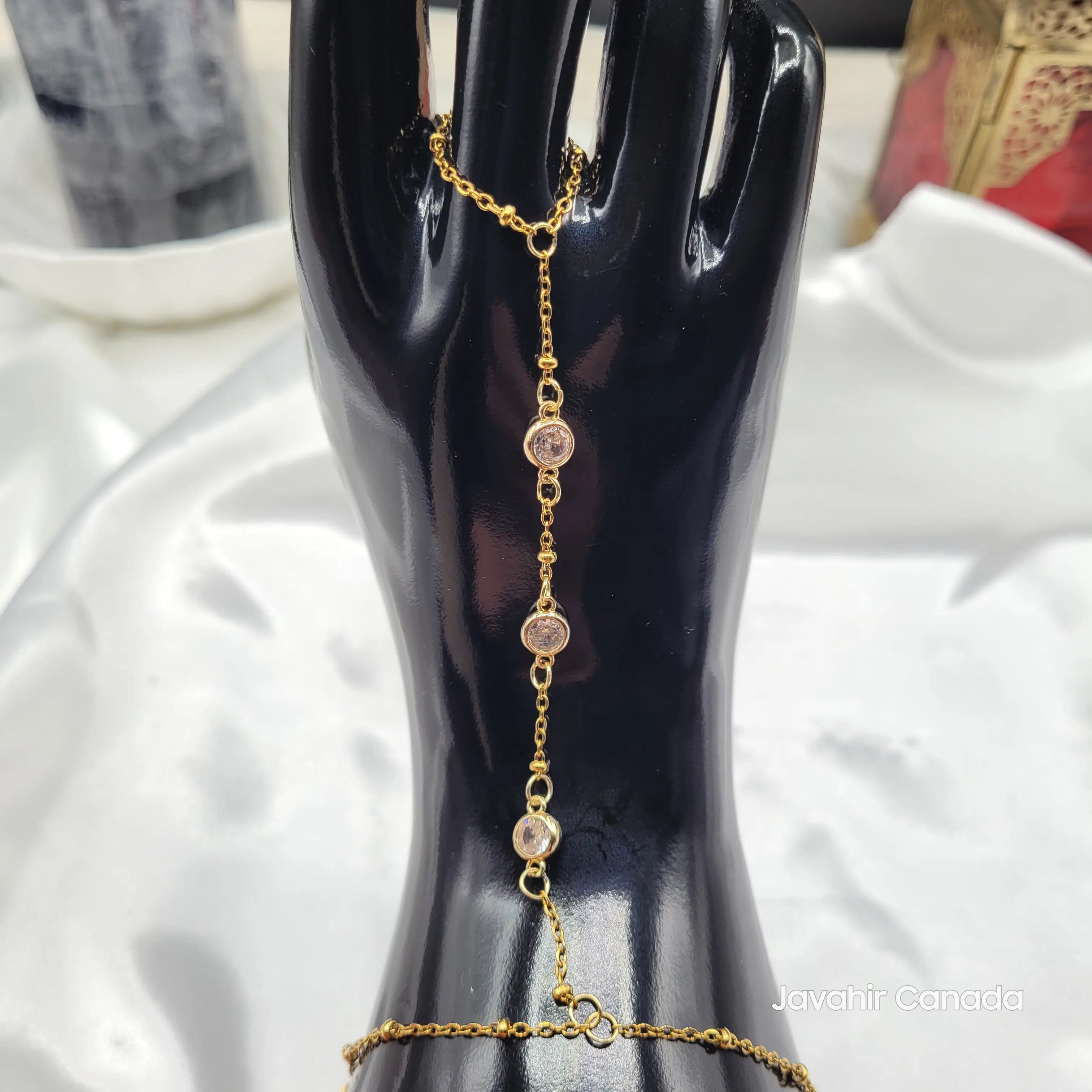 Elegant finger bracelet with cubic zirconia stones – JV4025