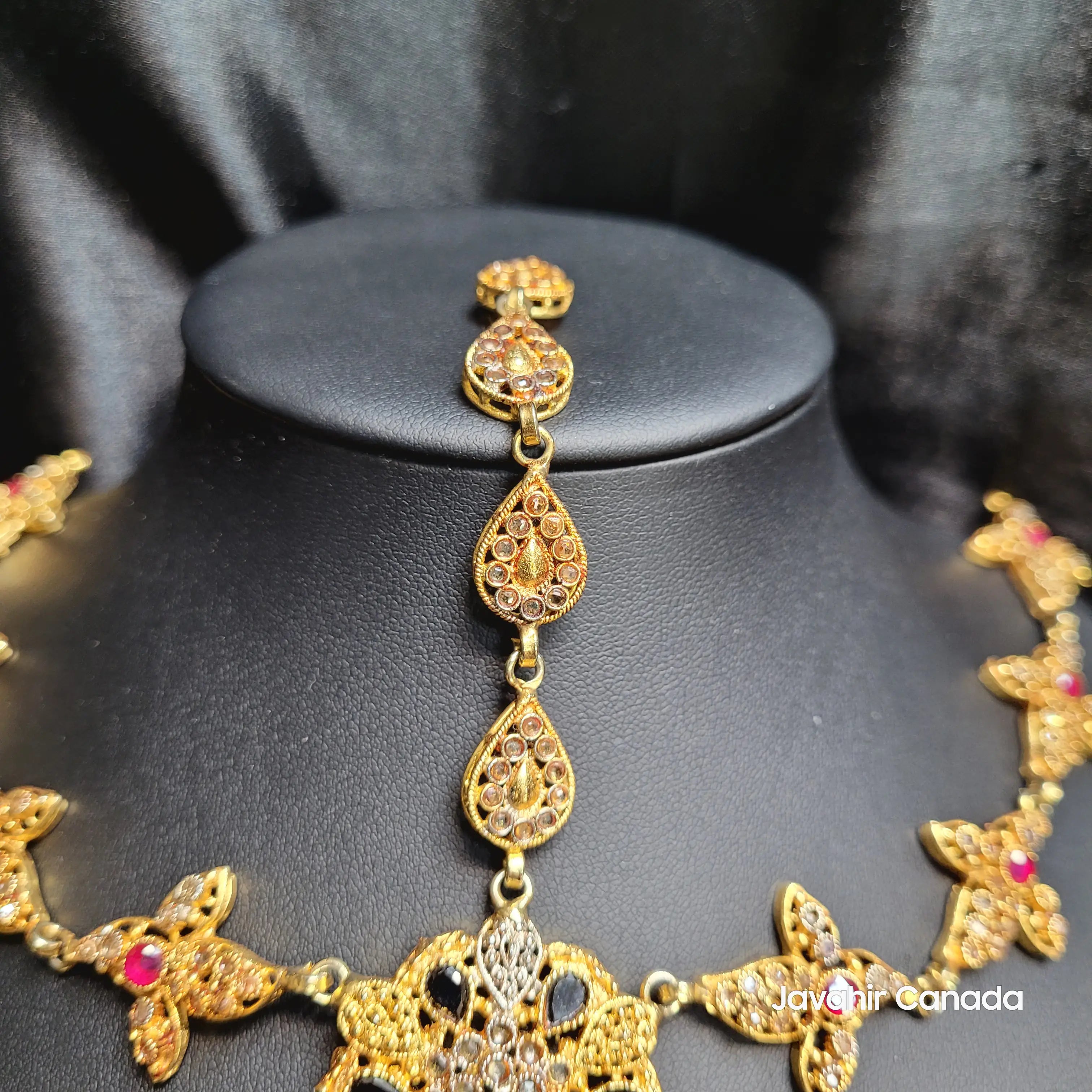 Close-up of Floral Center Pendant with Teardrop Dangle – JV5122