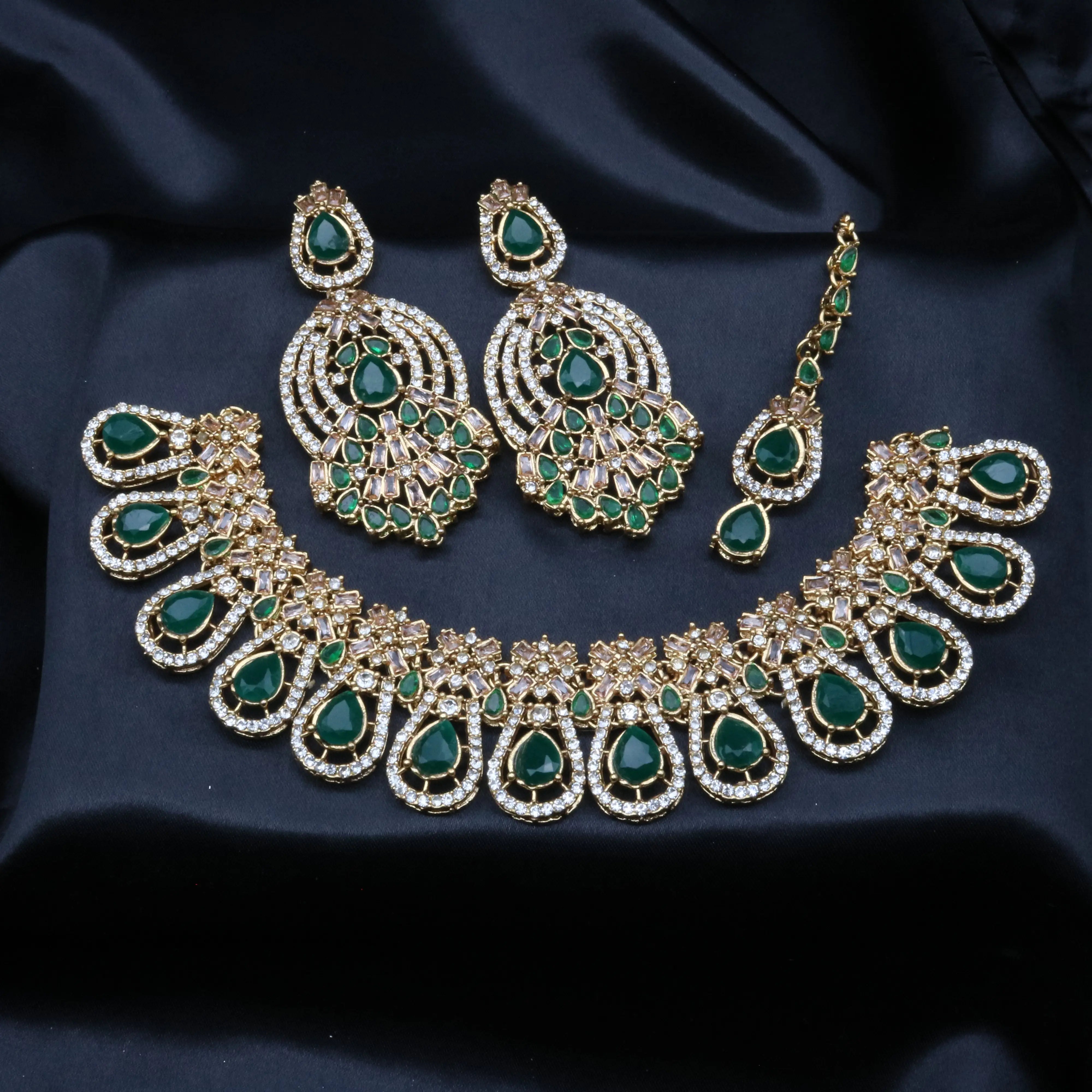 Complete Calypso necklace set in green with matching earrings and teeka, handcrafted in Pakistan