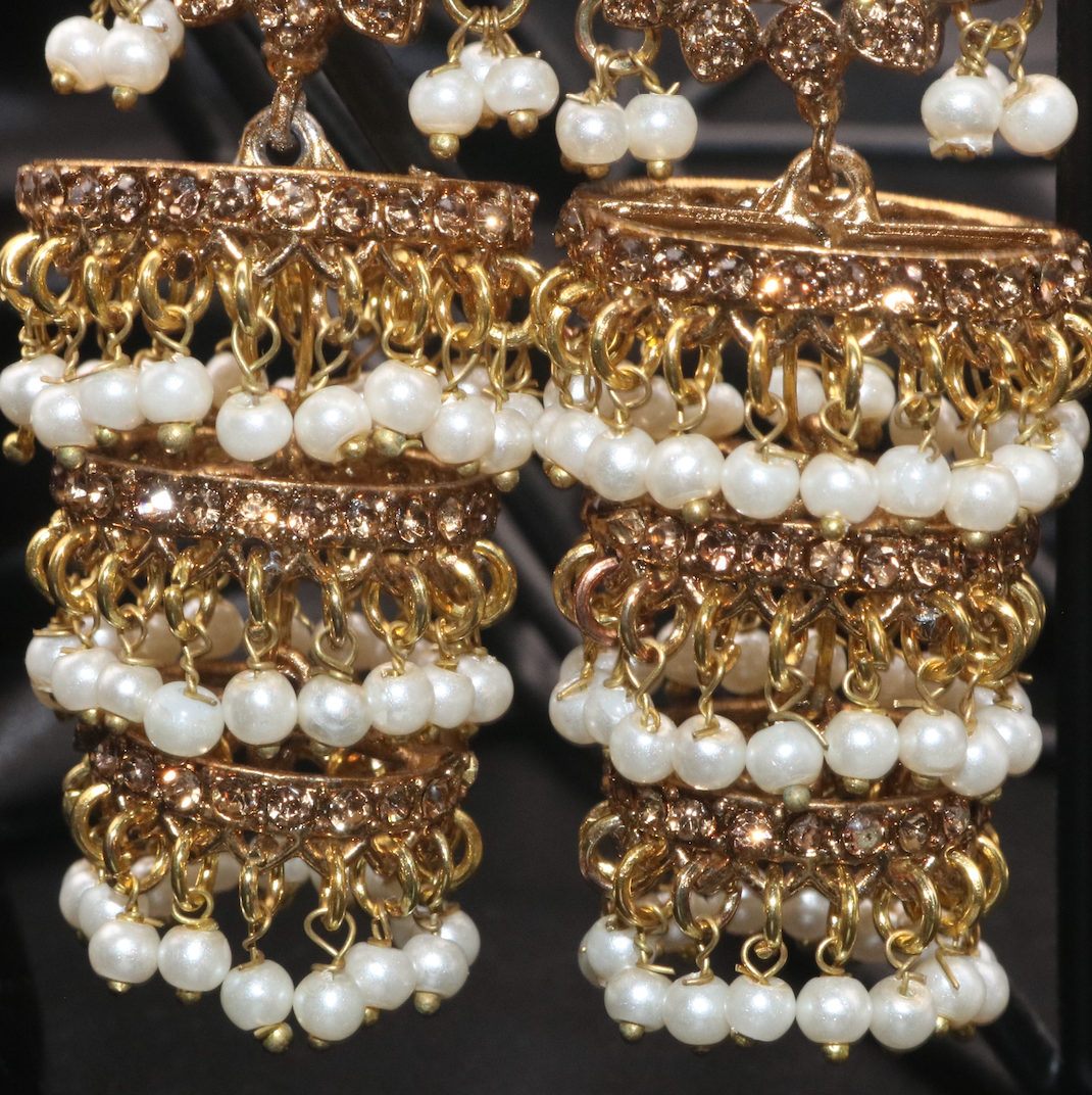 kundan jhumkay bottom with white pearls